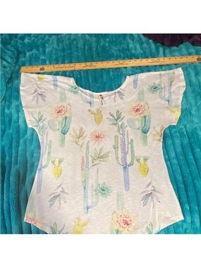 Women's Short Sleeve Cactus Print Tee in White